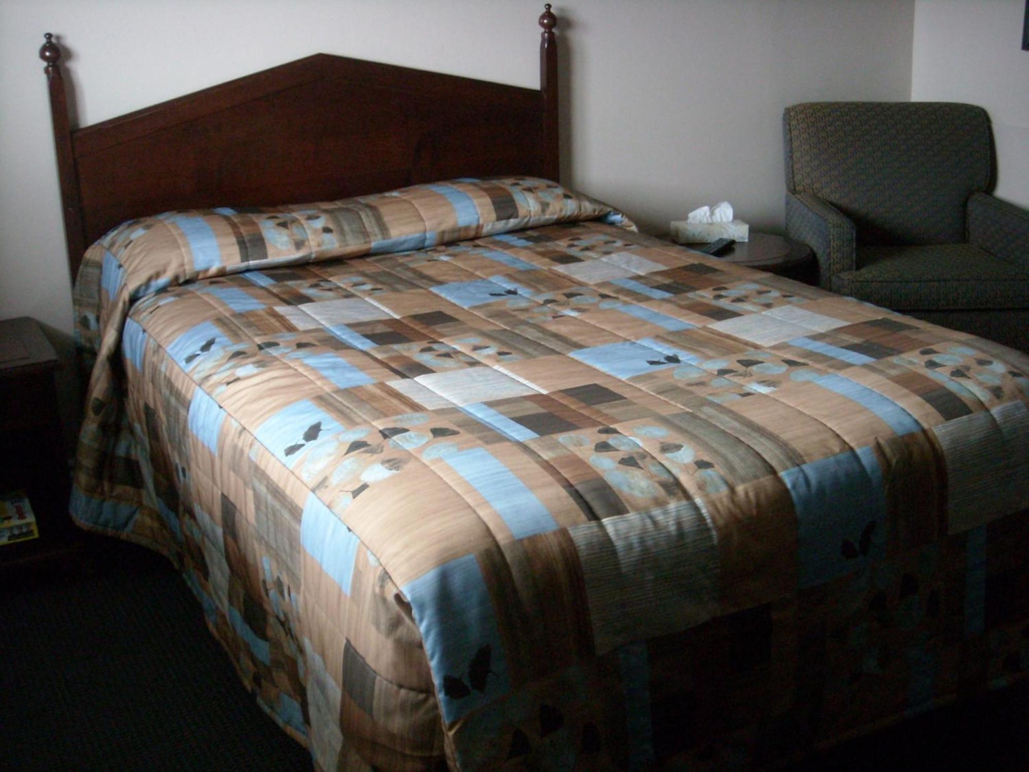 Grand Motel Saint-Hubert Longueuil Zewnętrze zdjęcie