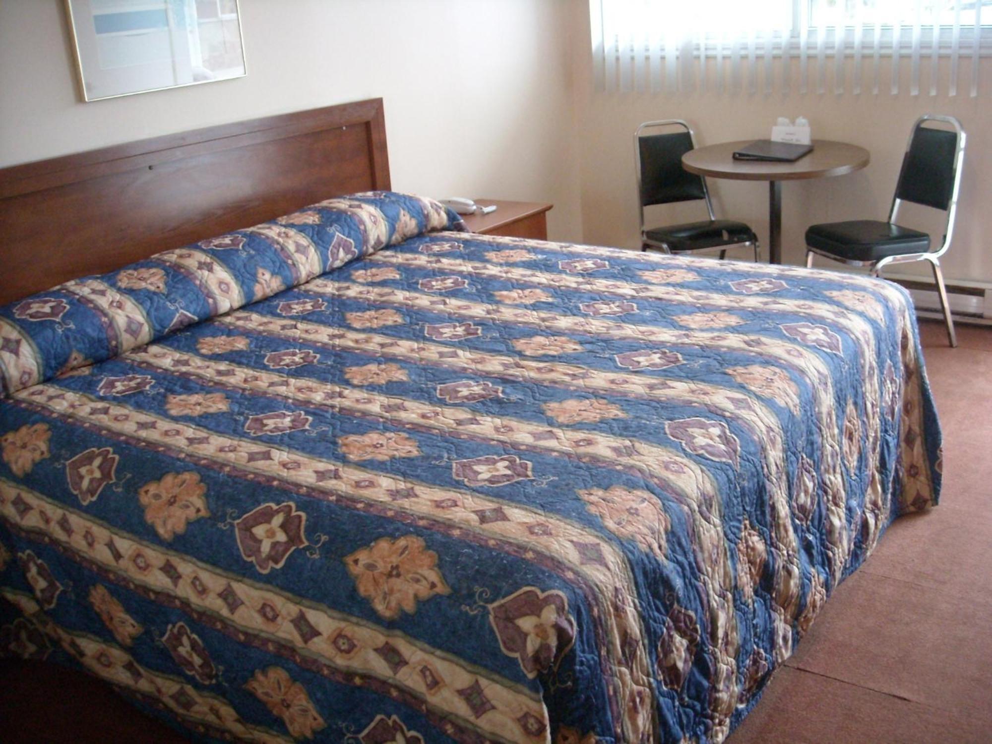 Grand Motel Saint-Hubert Longueuil Zewnętrze zdjęcie