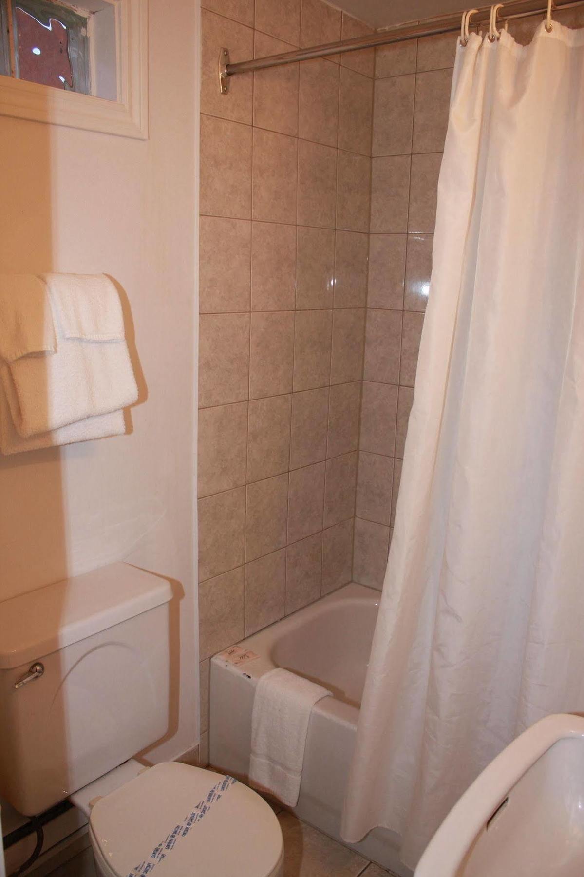 Grand Motel Saint-Hubert Longueuil Zewnętrze zdjęcie